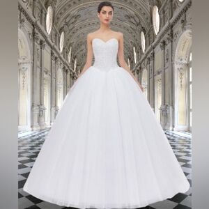 📣LikedPage 👑Elegant 👰 Ivory Strapless Formal Wedding Gown 💃NWOTags Size 4️⃣